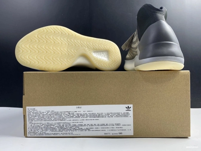 Quantum Barium Adidas Yeezy H68771 0806